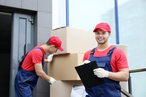 Liability and safe use of a storage unit